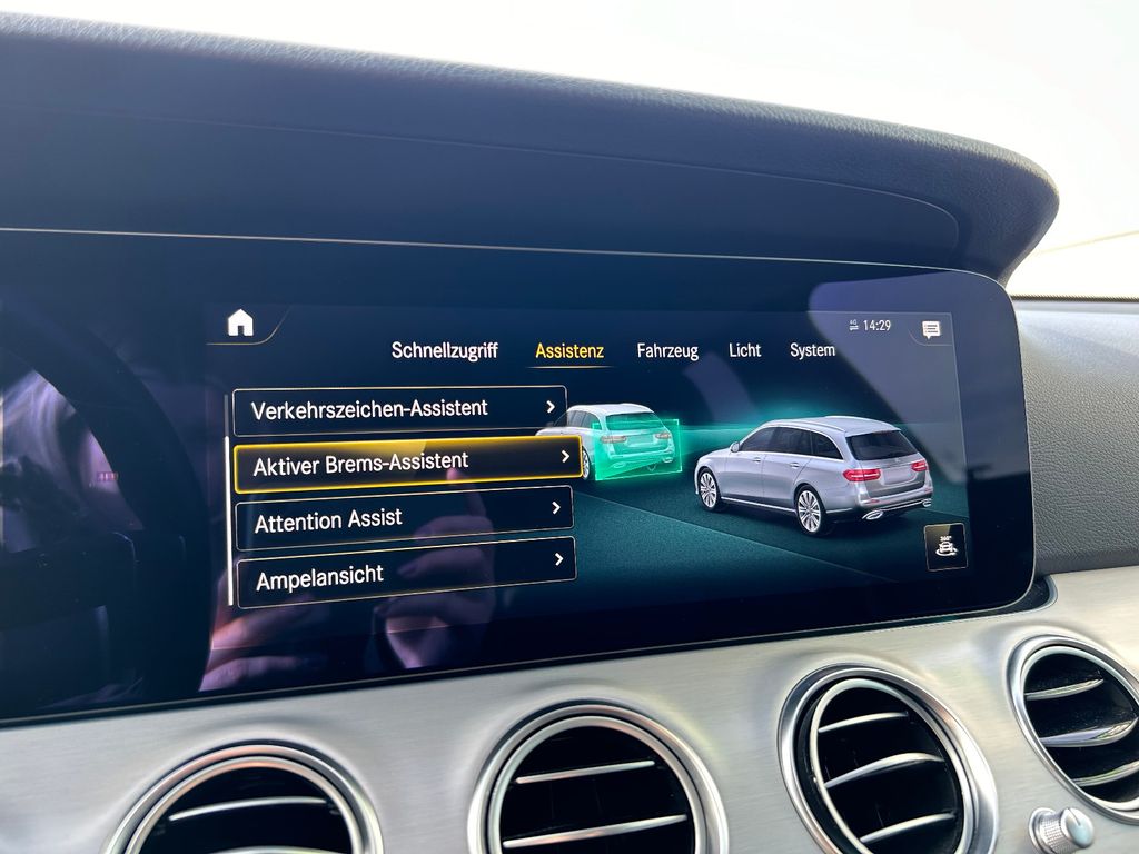 Mercedes-Benz E 220 2022