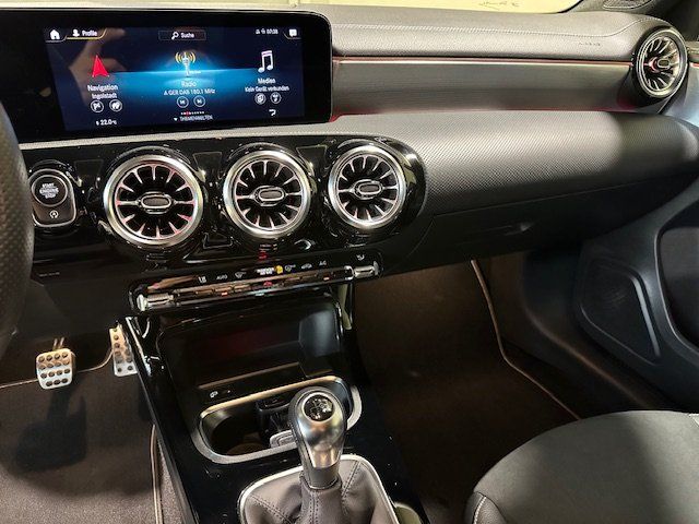 Mercedes-Benz A 180 2021