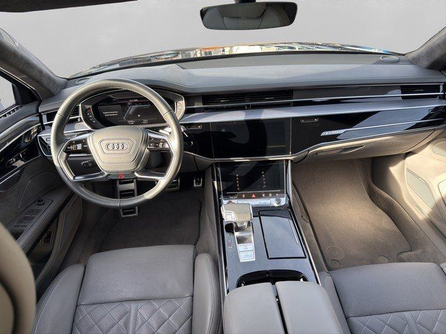 Audi S8 2021