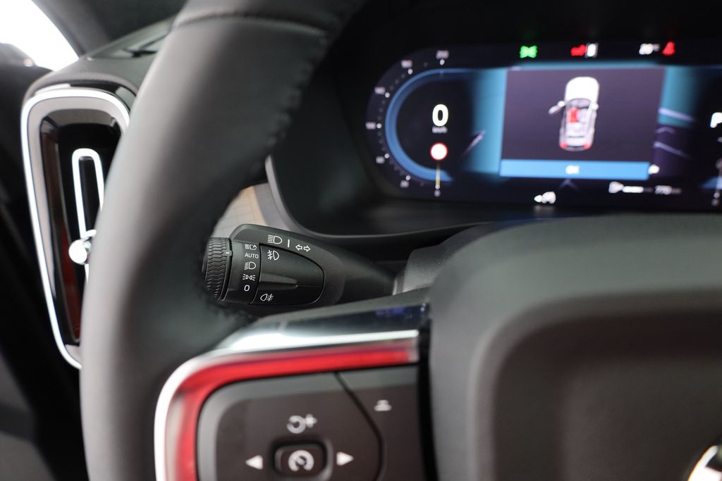 Volvo XC40 2024