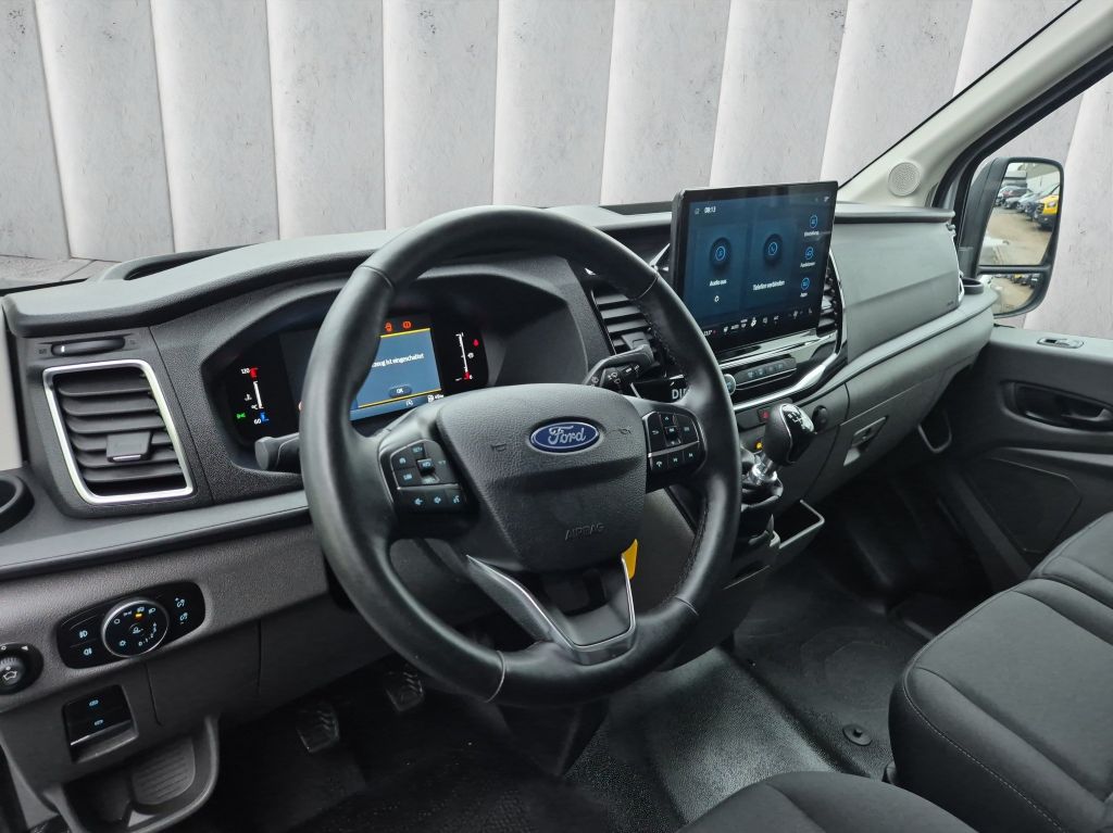 Ford Transit 2025