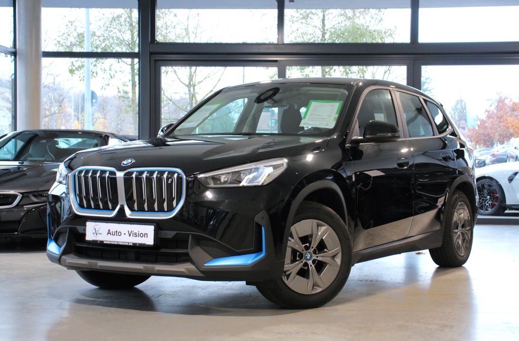 BMW iX1 2023