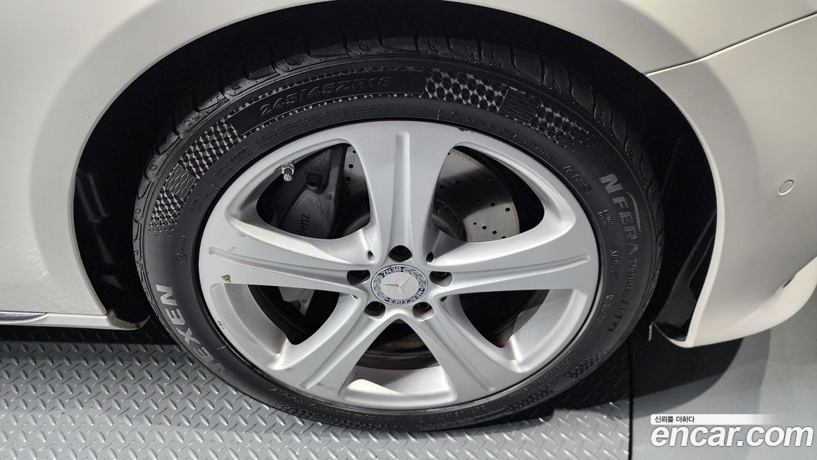 Mercedes-Benz E-Class 2017