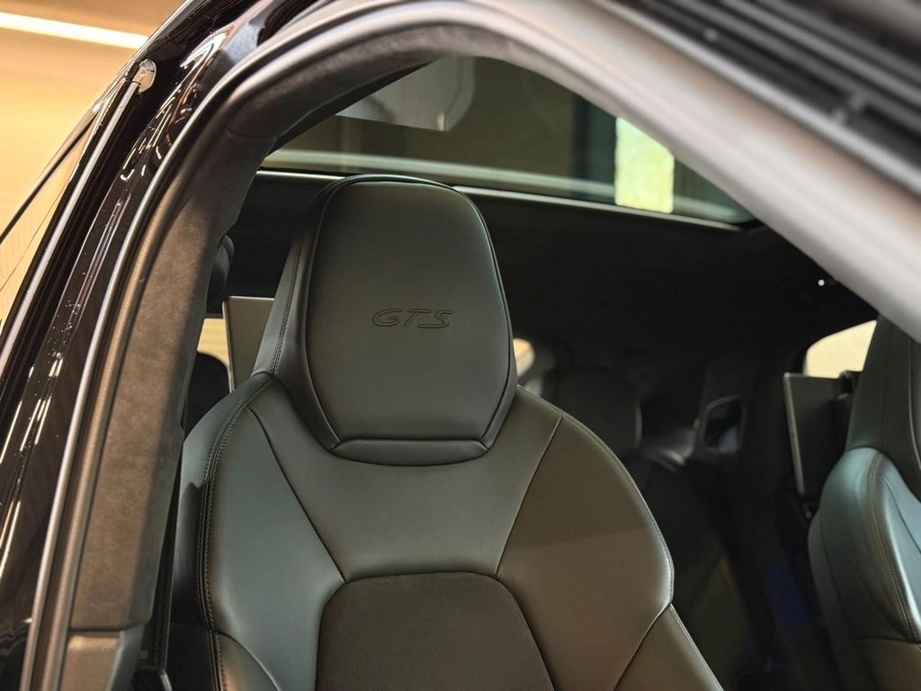 Porsche Cayenne 2021