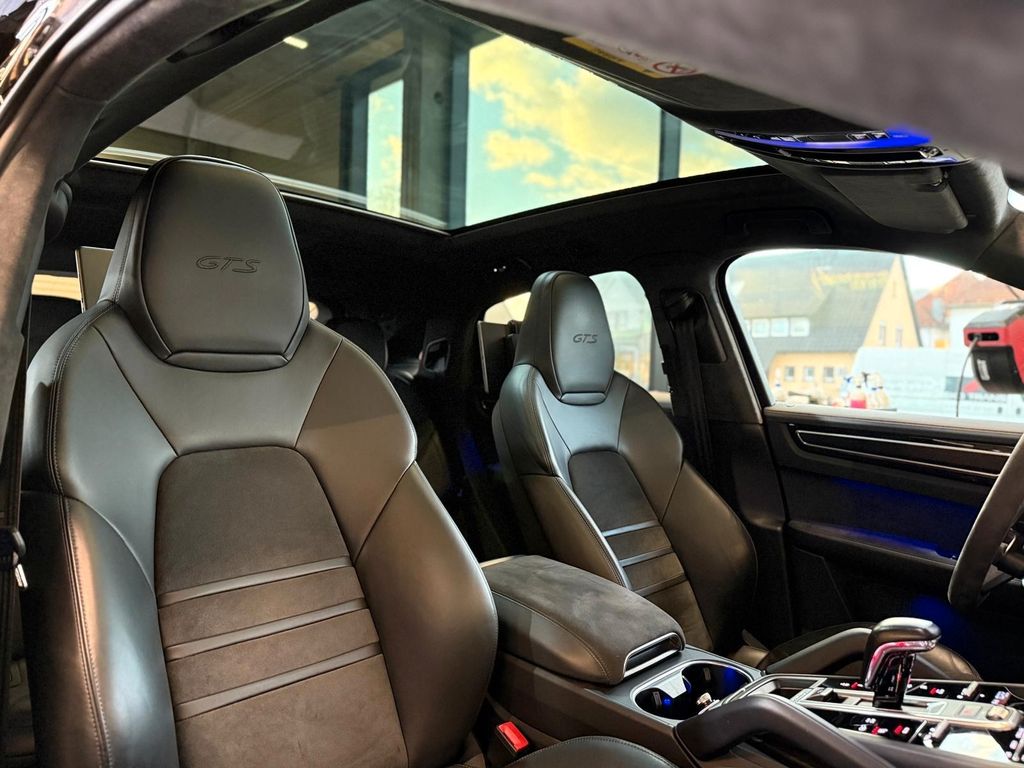 Porsche Cayenne 2021