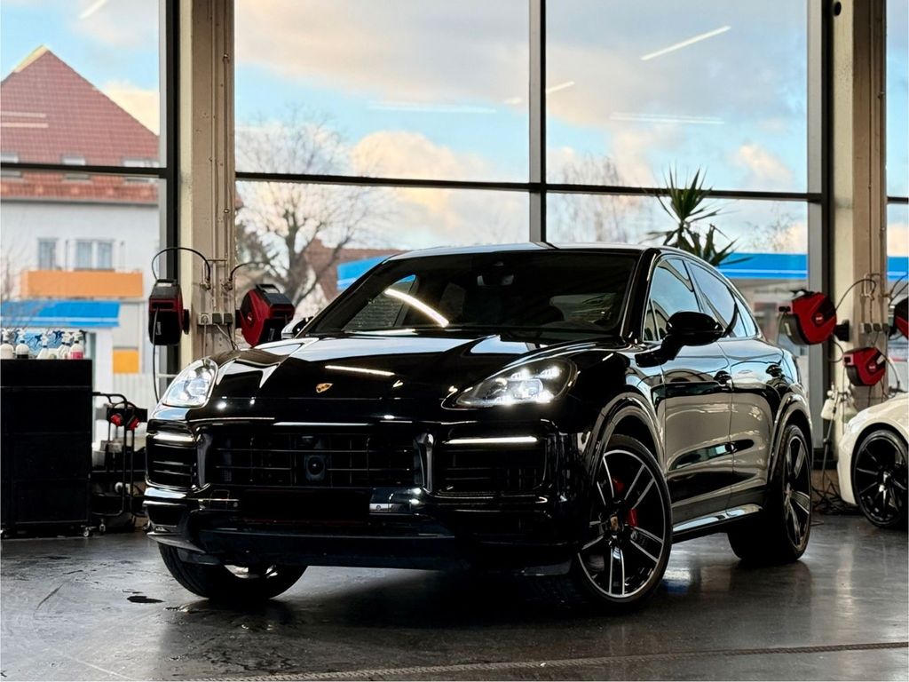 Porsche Cayenne 2021