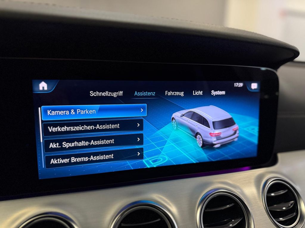 Mercedes-Benz E 300 2021