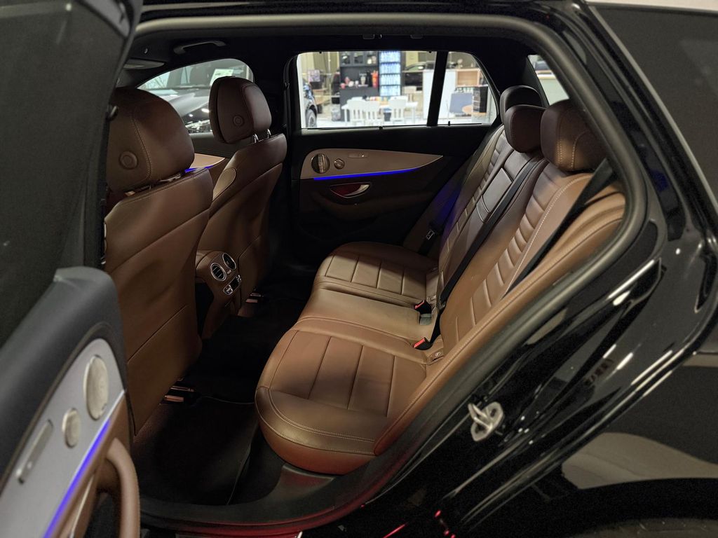 Mercedes-Benz E 300 2021