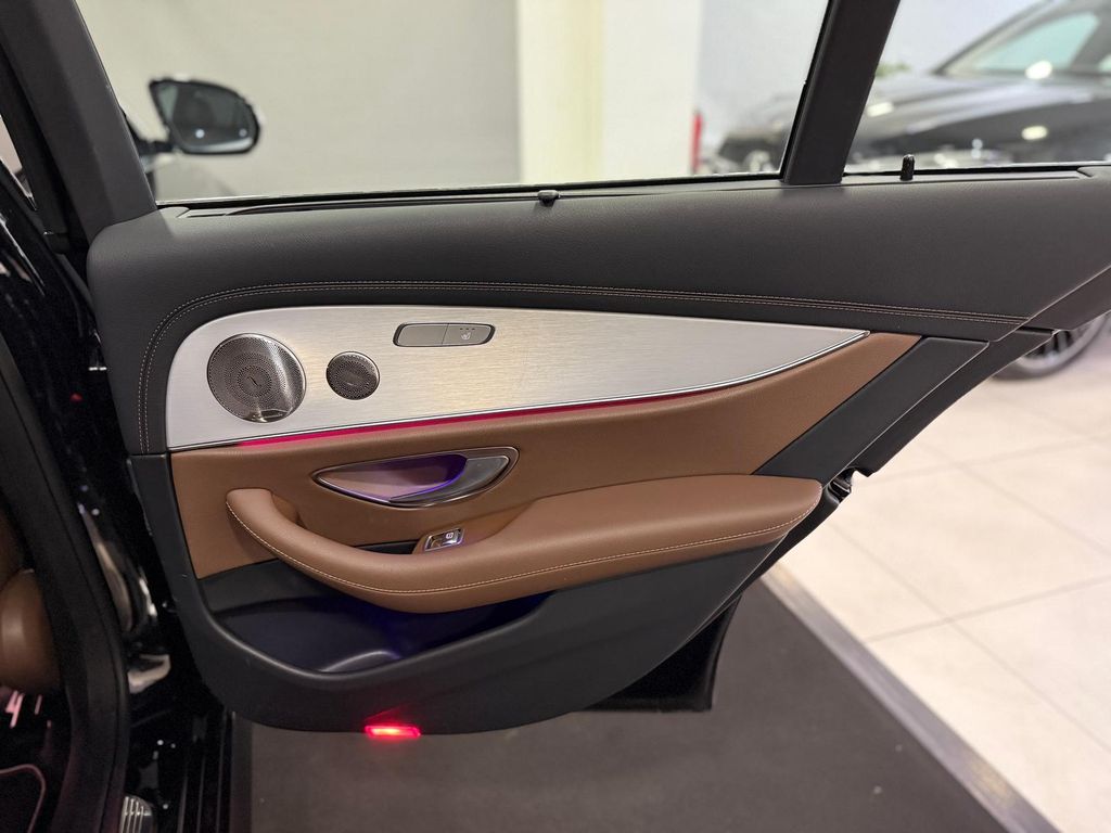 Mercedes-Benz E 300 2021