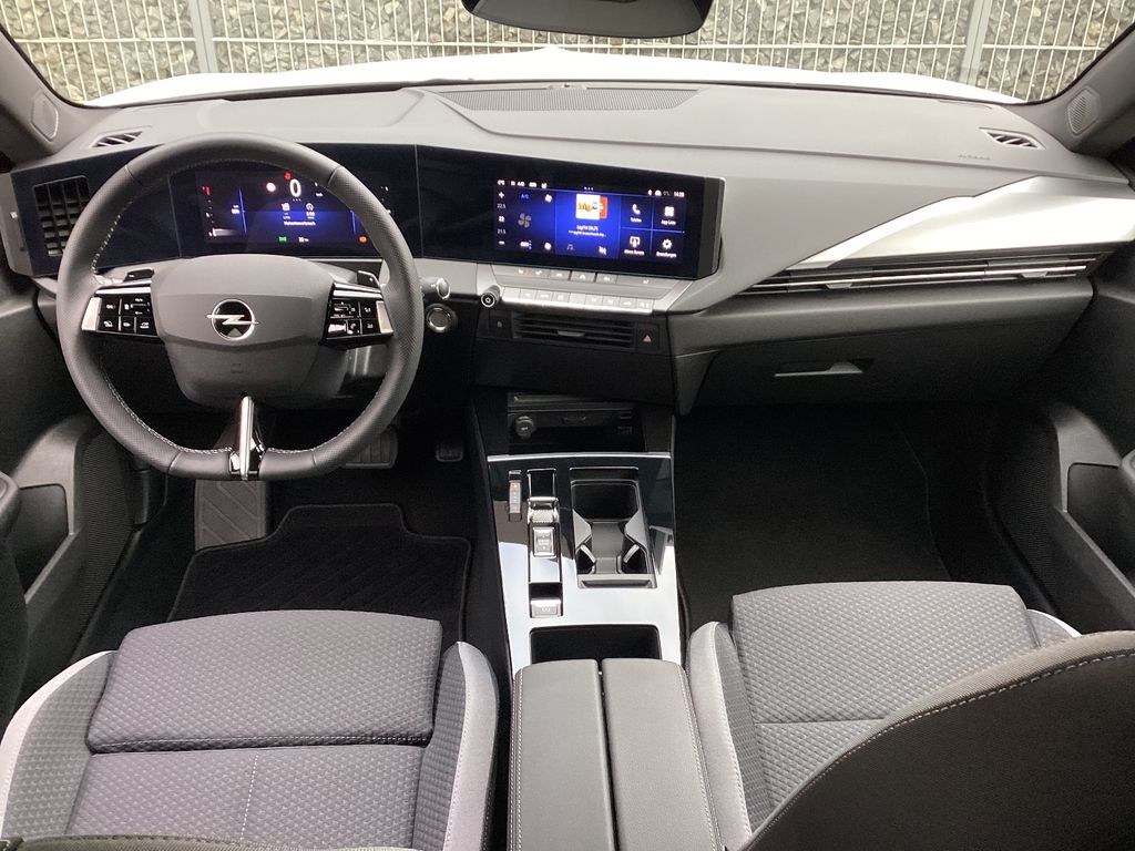 Opel Astra 2025