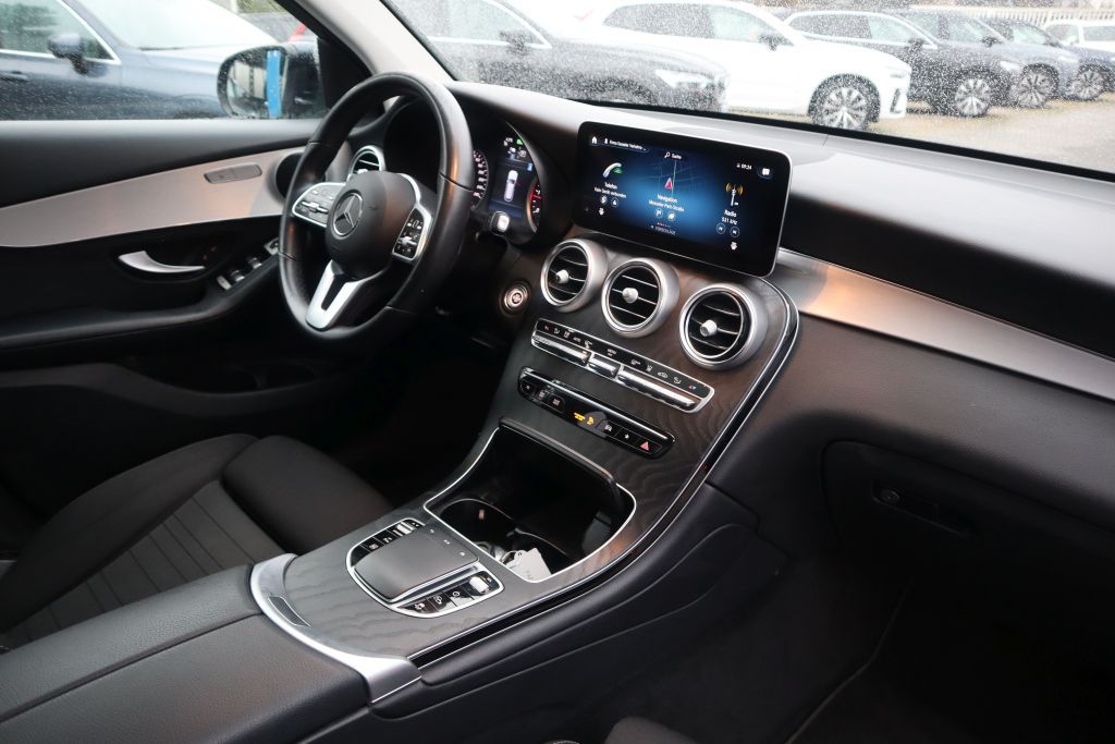 Mercedes-Benz GLC 300 2022