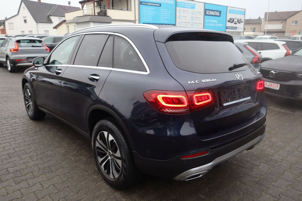 Mercedes-Benz GLC 300 2022