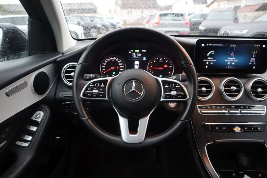 Mercedes-Benz GLC 300 2022