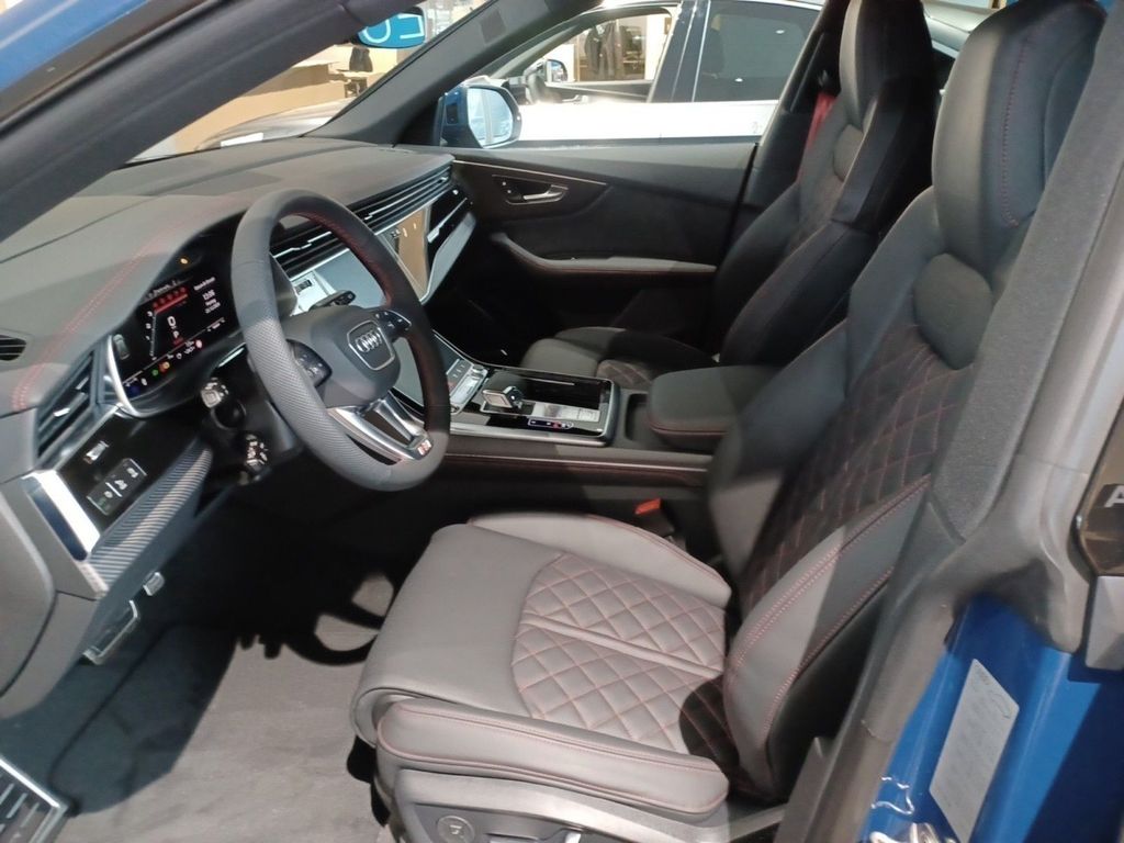 Audi SQ8 2025
