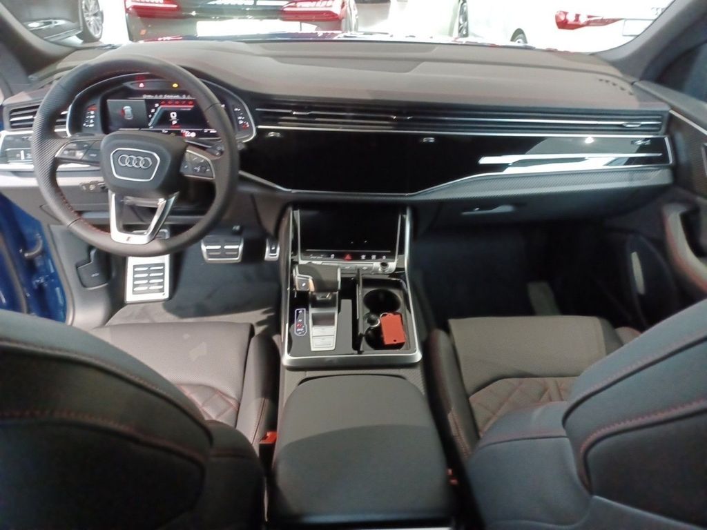 Audi SQ8 2025