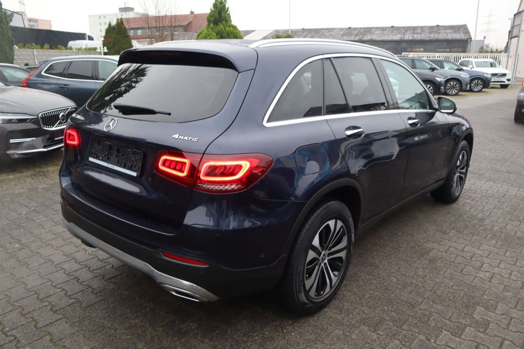 Mercedes-Benz GLC 300 2022