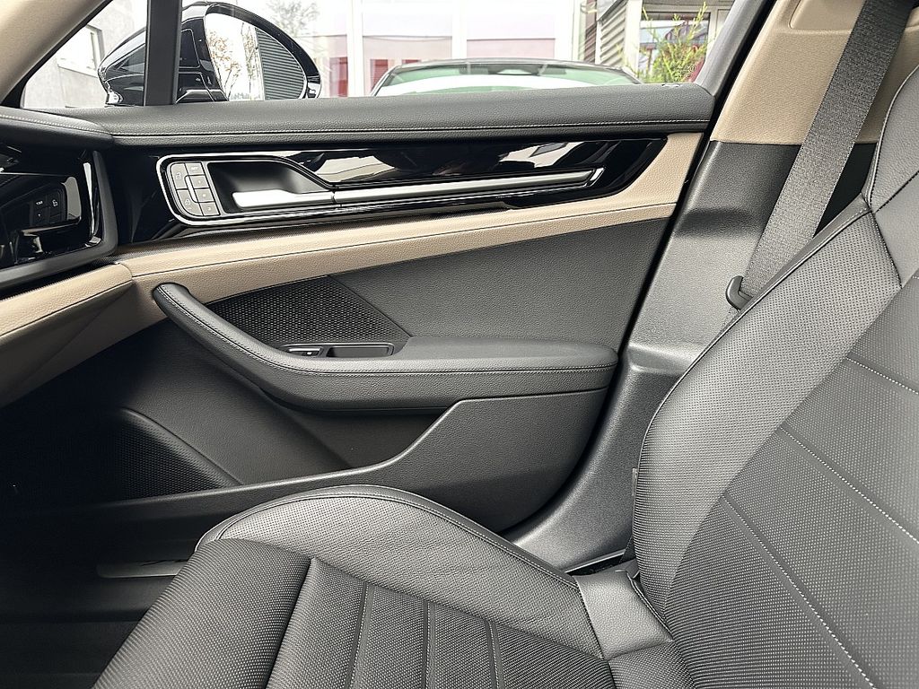 Porsche Panamera 2024