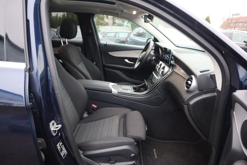 Mercedes-Benz GLC 300 2022