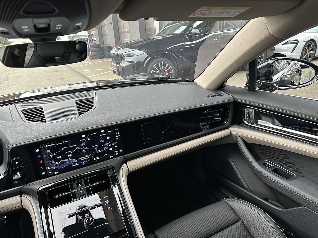 Porsche Panamera 2024