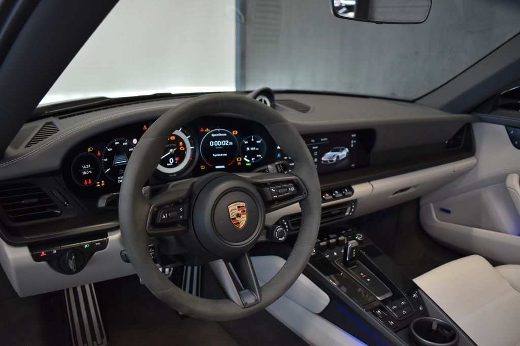 Porsche 992 2023