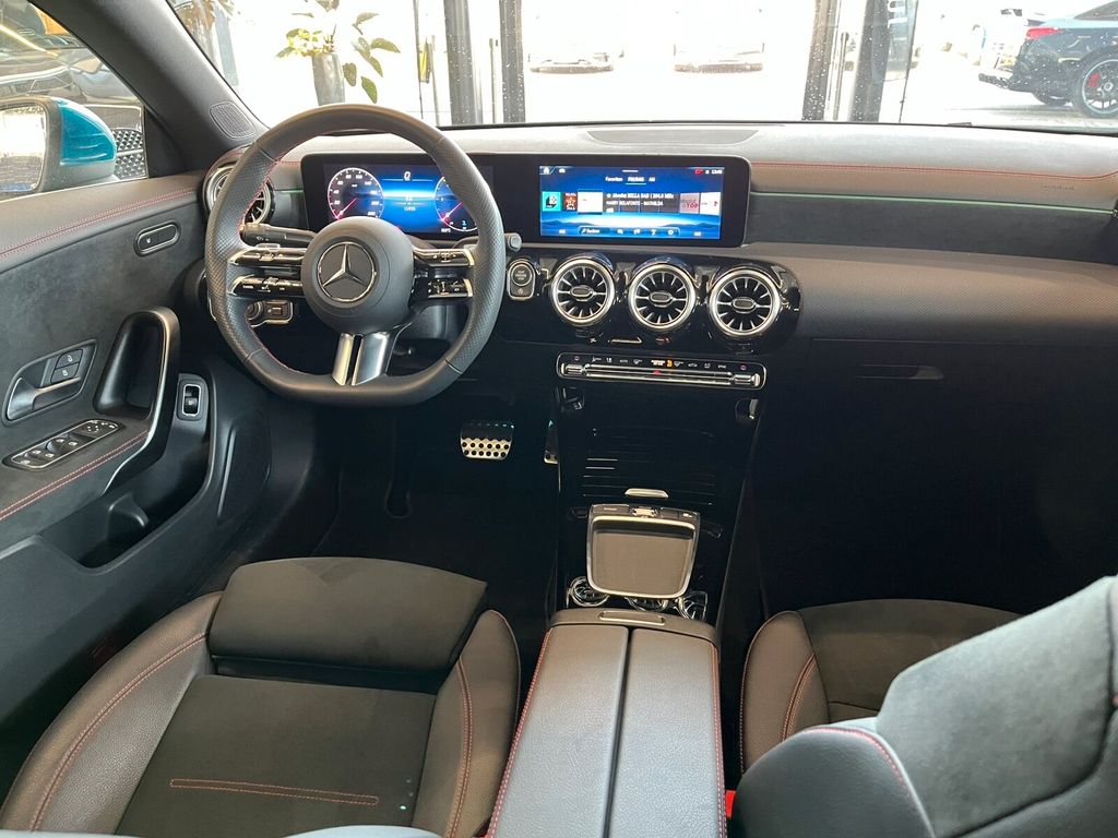 Mercedes-Benz CLA 200 2023