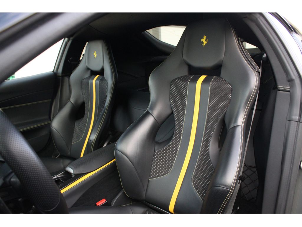 Ferrari 812 2019