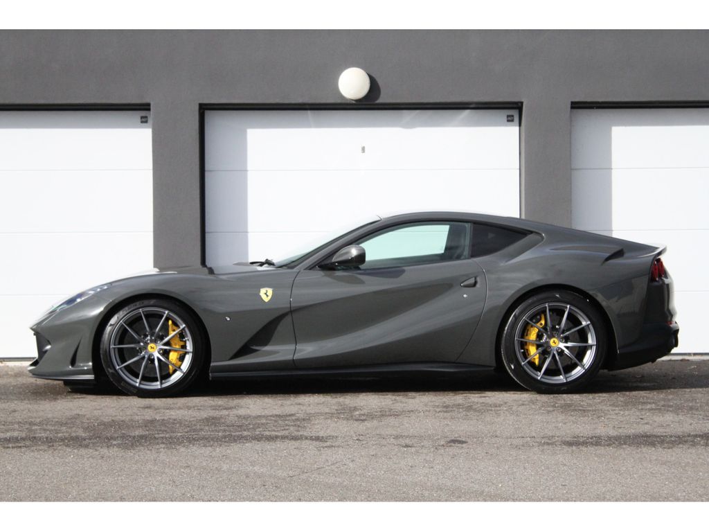 Ferrari 812 2019