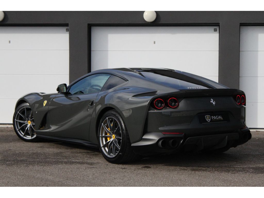 Ferrari 812 2019