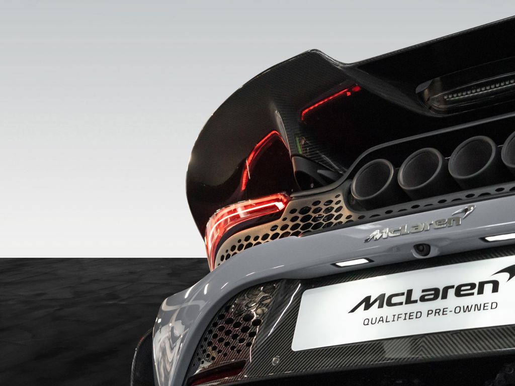 McLaren 765LT 2021