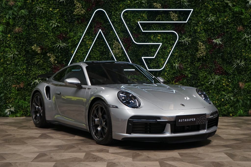 Porsche 911 2025
