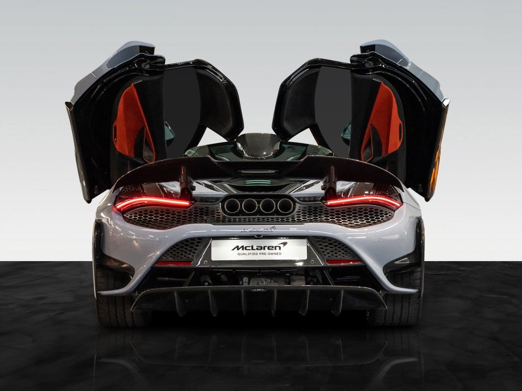 McLaren 765LT 2021