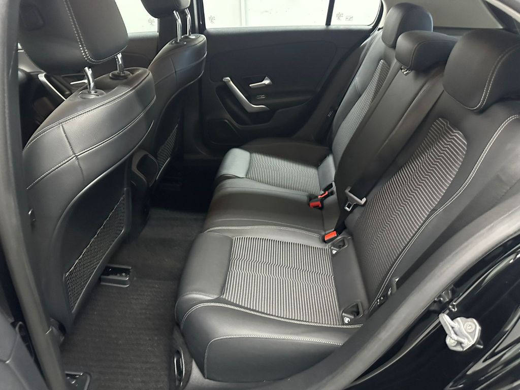 Mercedes-Benz A 200 2021