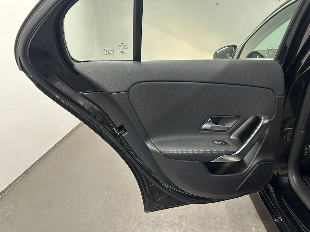 Mercedes-Benz A 200 2021