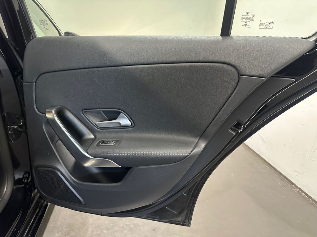 Mercedes-Benz A 200 2021