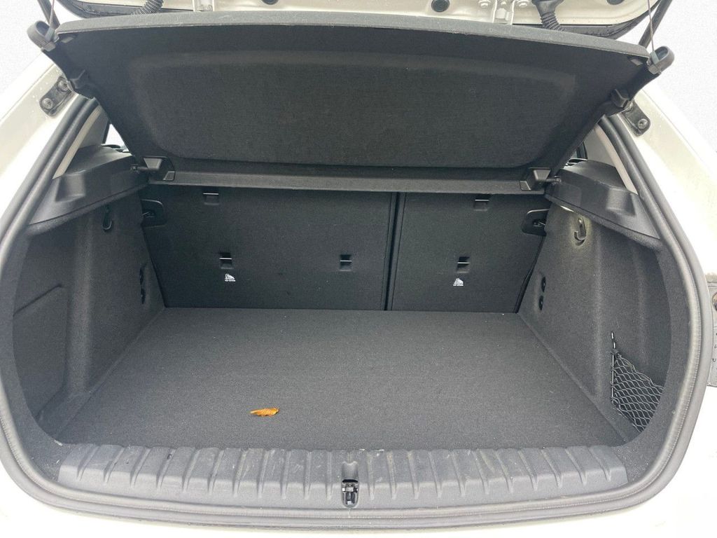 BMW 120 2024