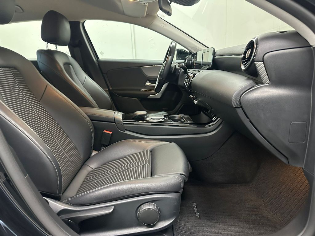 Mercedes-Benz A 200 2021