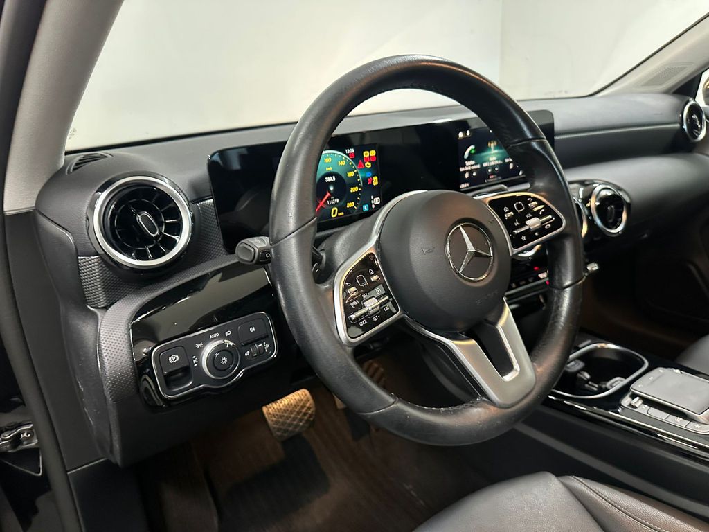 Mercedes-Benz A 200 2021