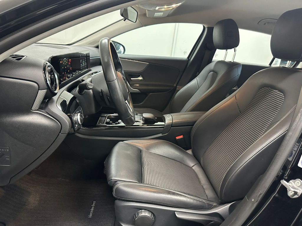 Mercedes-Benz A 200 2021