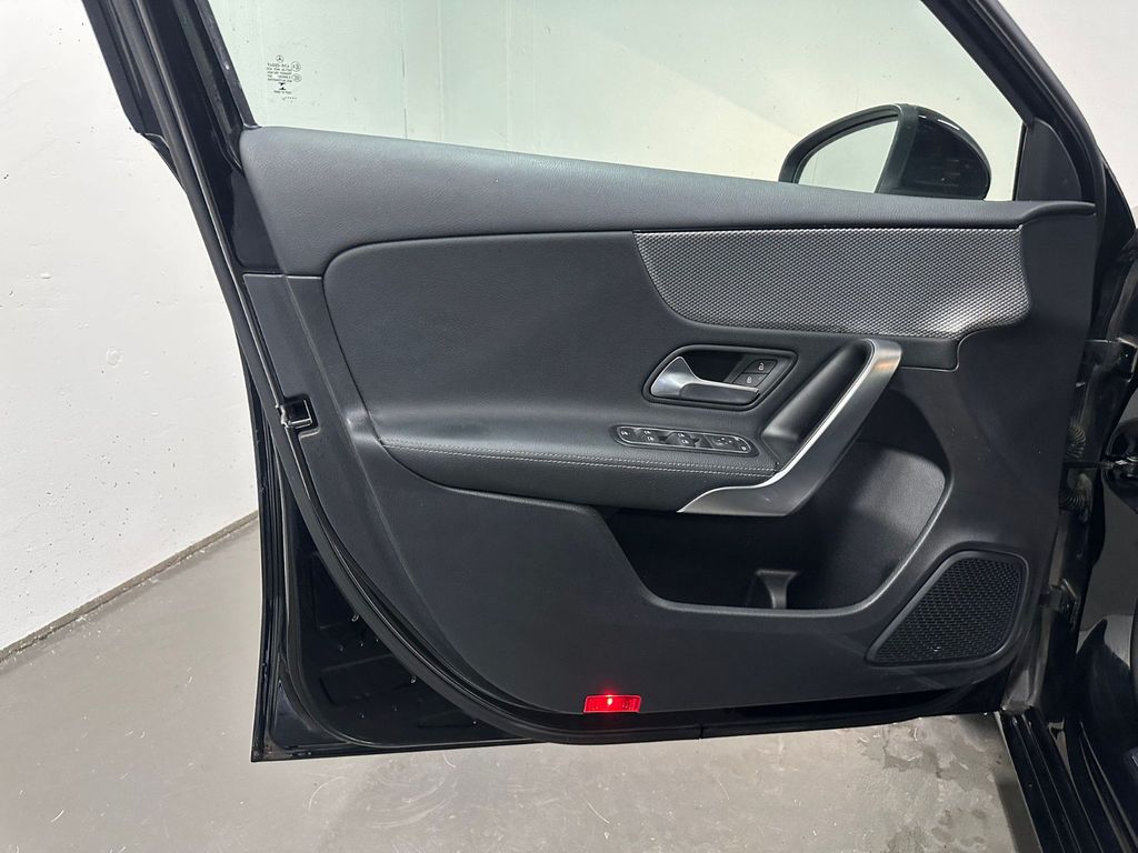 Mercedes-Benz A 200 2021