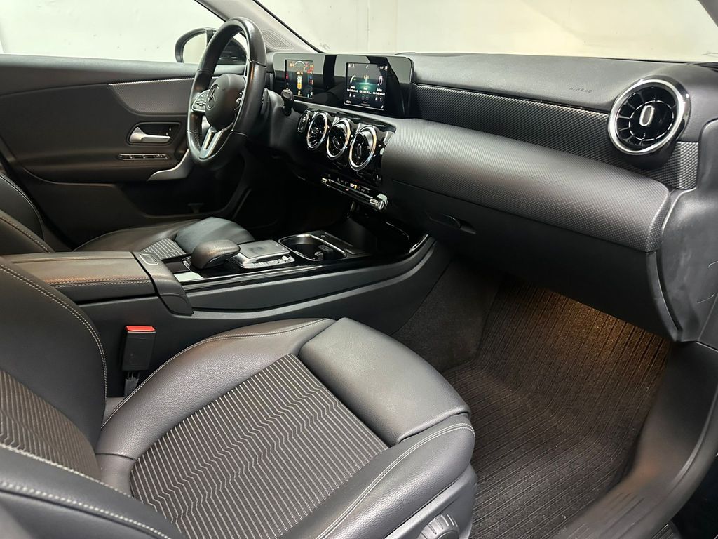 Mercedes-Benz A 200 2021
