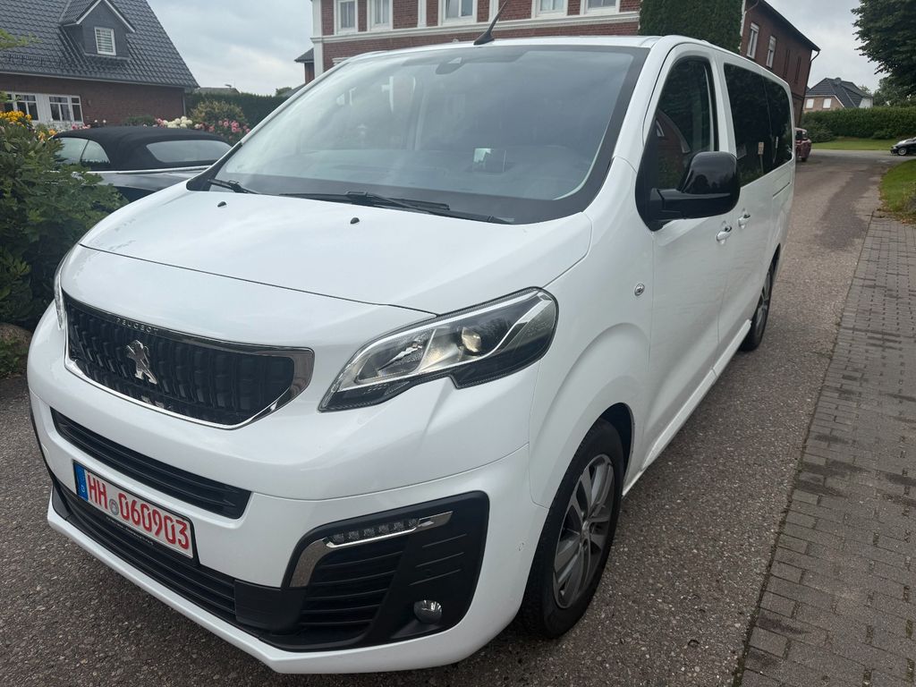 Peugeot Traveller 2022
