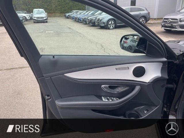 Mercedes-Benz E 300 2022