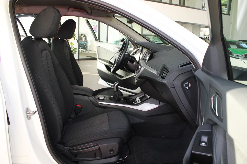 BMW 116 2024