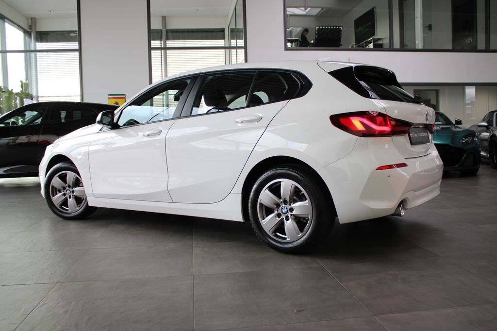 BMW 116 2024