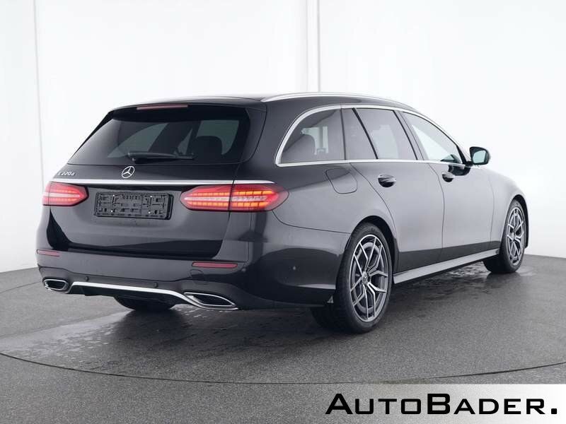 Mercedes-Benz E 220 2023