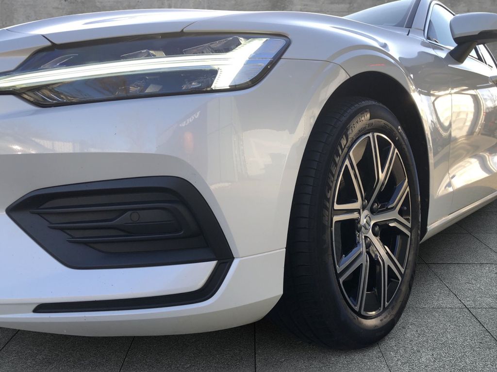 Volvo V60 2022