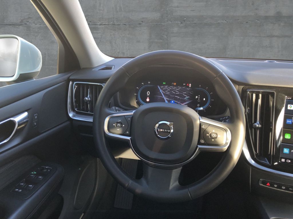 Volvo V60 2022
