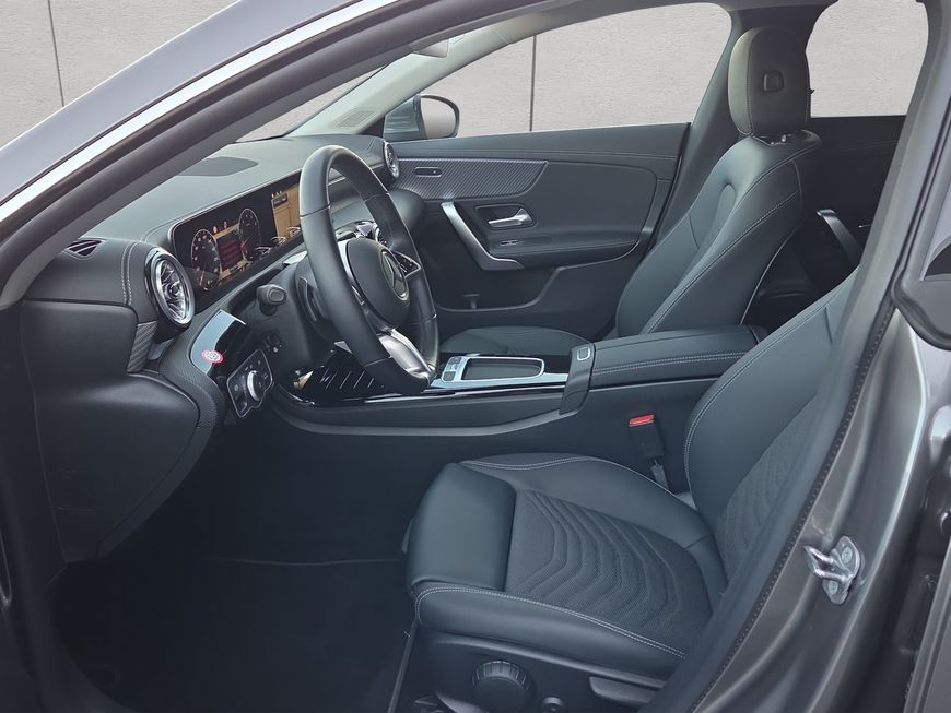 Mercedes-Benz CLA 180 2024