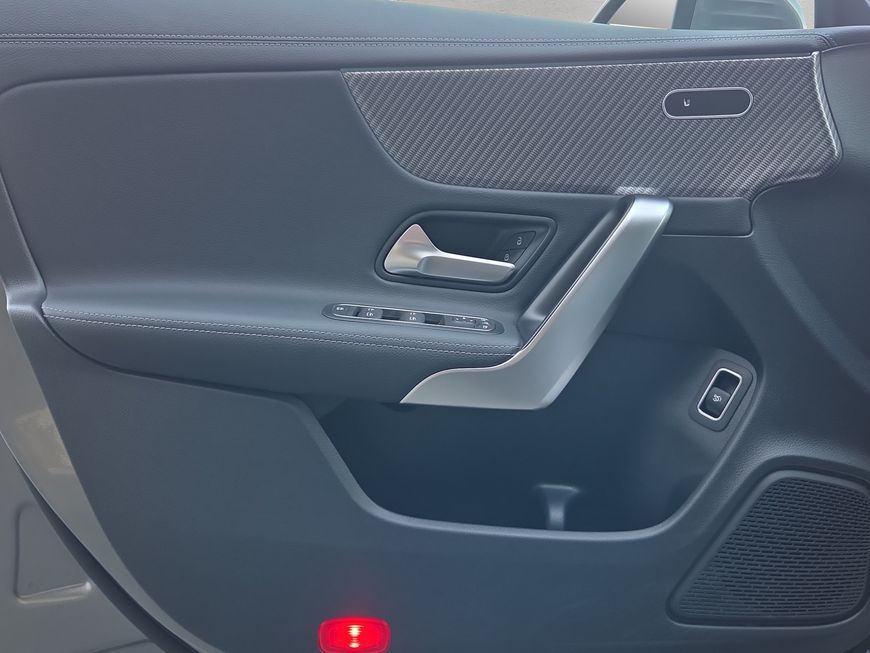 Mercedes-Benz CLA 180 2024