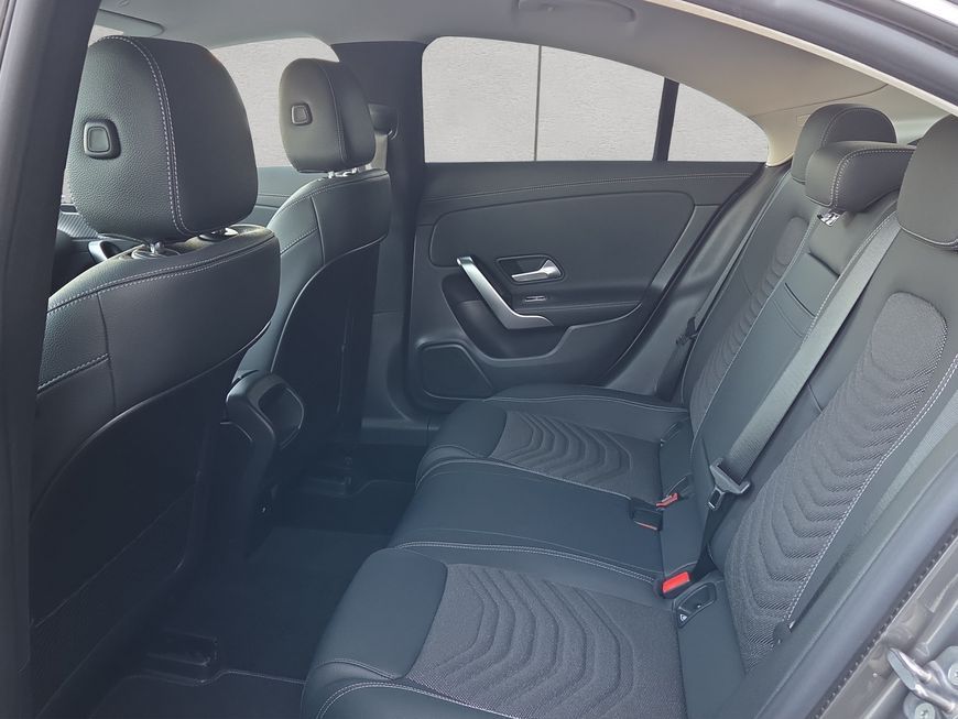 Mercedes-Benz CLA 180 2024